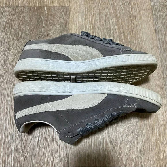 Men's PUMA Suede Classic | Size: 8 | Color: Grey / White - Picture 5 of 12